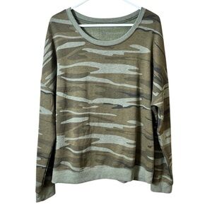 Zoe + Liv Camo Crewneck Sweatshirt Size XXL  Casual Military Streetwear